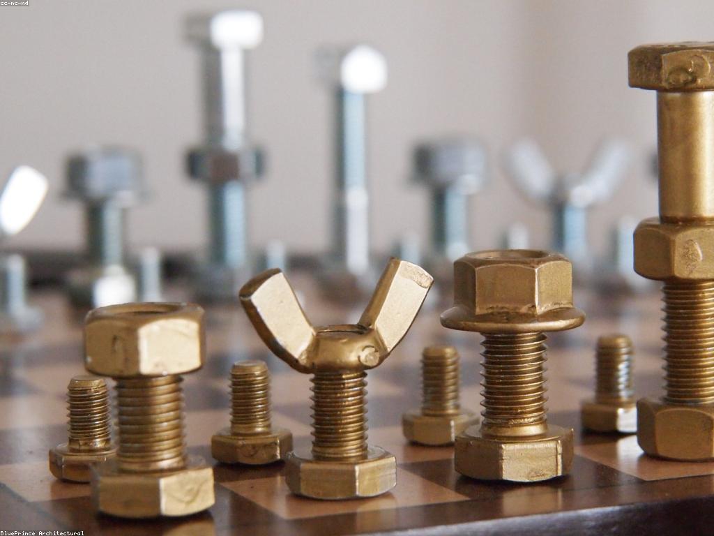 យុទ្ធសាស្ត្រវិភាគហ្គេម: បង្ហាញពីកំលាំងនិងចំណុចទំនេរ